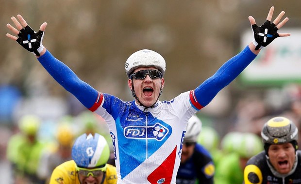 Arnaud Demare oszukiwał? Zwycięzca wyścigu Mediolan-San Remo pod ostrzałem. Złamał przepisy? 