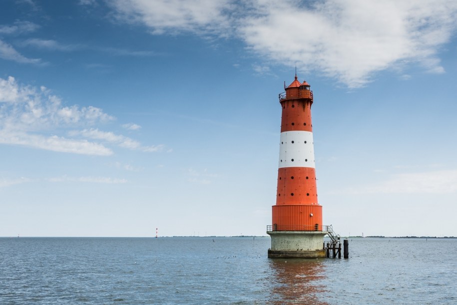 Arngast – niegdyś największa wyspa Zatoki Jade. Dziś pozostała po niej tylko latarnia morska /Shutterstock