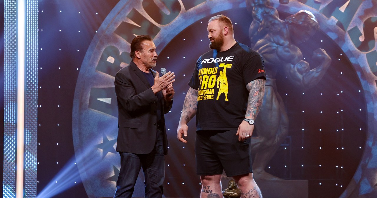 Arnold Schwarzenegger i Hafþór Júlíus Björnsson / Frank Jansky/Icon Sportswire /Getty Images