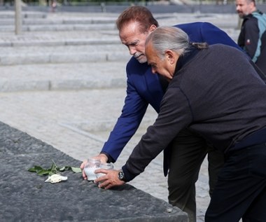 Arnold Schwarzenegger odwiedził niemiecki obóz w Auschwitz