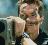 Arnold Schwarzenegger w filmie "Commando" /