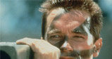 Arnold Schwarzenegger w filmie "Commando" /