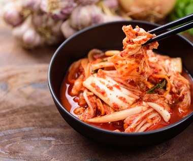 Aromatyczne i pikantne kimchi: Jak przygotować koreańską wersję kiszonej kapusty?