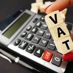 Art. 113 ustawy o VAT. Jak zwolnienie z podatku wygląda w praktyce?