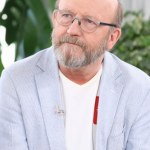 Artur Barciś wyznał całą prawdę o trudnej przeszłości. "W jednej chwili znalazłem się na samym dnie"