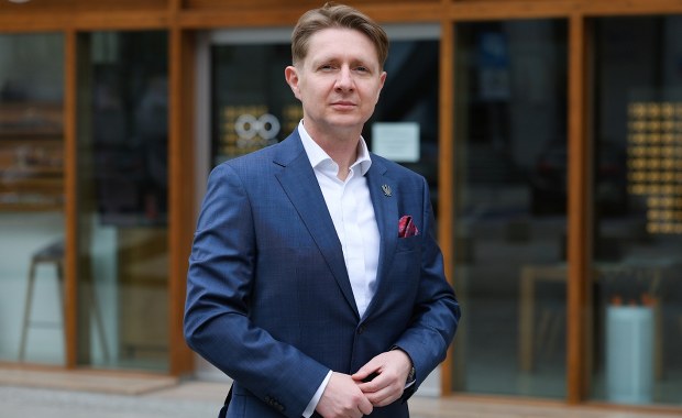 Artur Bartoszewicz kandydatem na prezydenta. Kim jest, jakie ma poglądy?