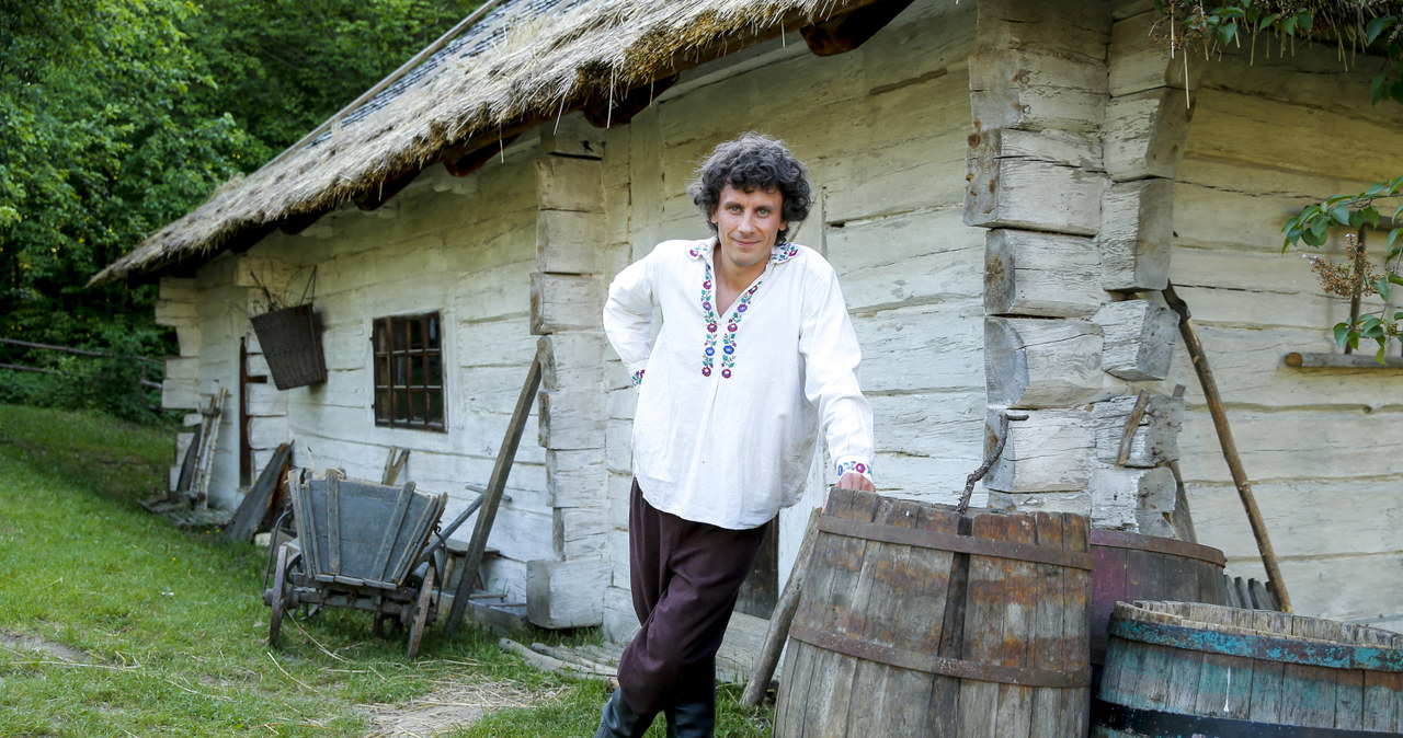 Artur Bobik na planie filmu "Sami swoi. Początek" /AKPA