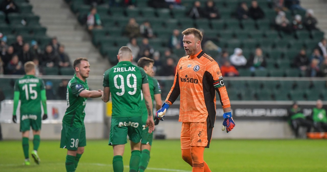 Artur Boruc w meczu Legia Warszawa - Warta Poznań /Fot. Jacek Prondzyński /Newspix