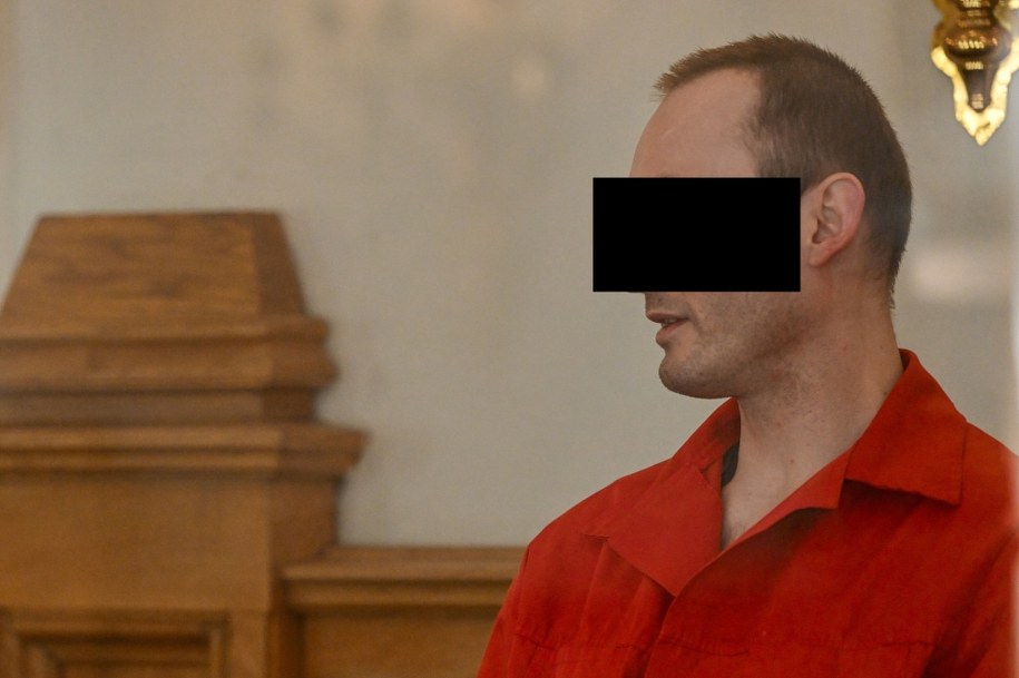 Artur R. przed sądem /Darek Delmanowicz /PAP