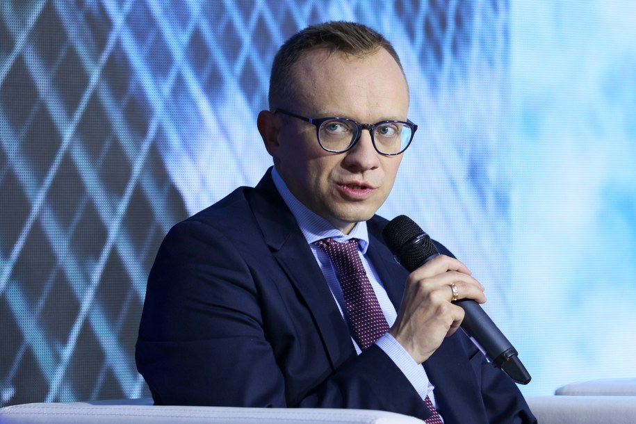 Artur Soboń / 	Leszek Szymański    /PAP