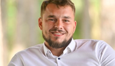 Artur w "Rolniku" znudził się Sarą i zniknął. Nagle wrócił i to w jakim wydaniu