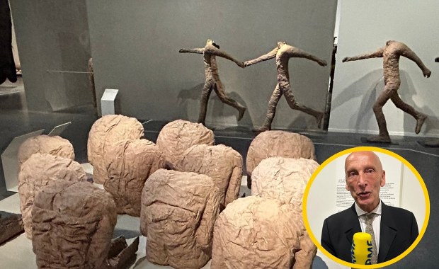 "Artystka ogromnej klasy". Współorganizator paryskiej wystawy Abakanowicz w RMF FM