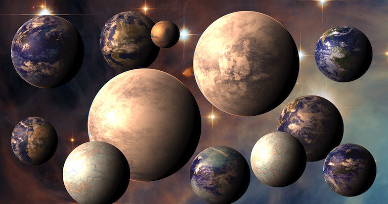 Artystyczna wizja potencjalnie nadających się do zamieszkania egzoplanet oraz Ziemi (na górze po prawej) i Marsa (na górze pośrodku) /PHL@UPR Arecibo (phl.upr.edu), ESA/Hubble, NASA /domena publiczna