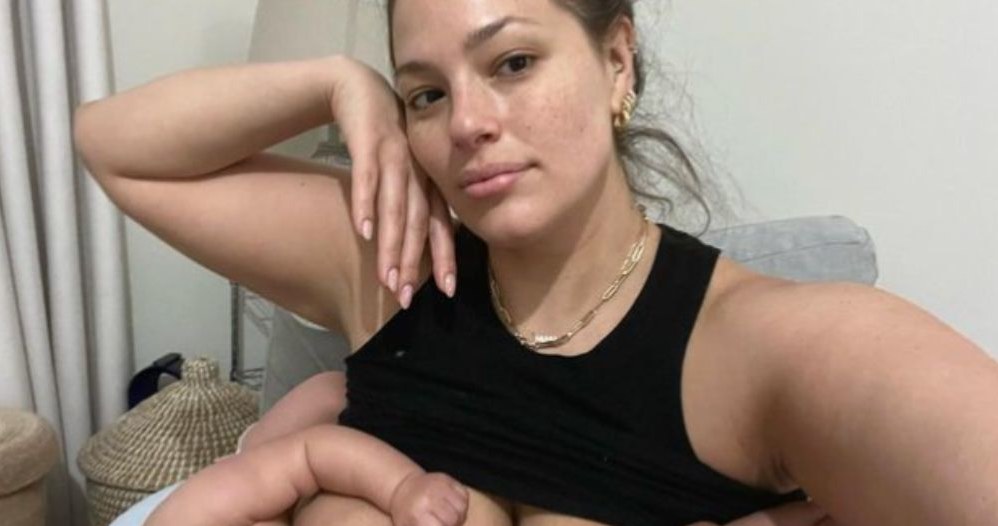 Ashley Graham pokazała brzuch po ciąży /Instagram / Ashley Graham /Instagram