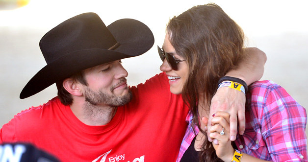 Ashton Kutcher i Mila Kunis /Frazer Harrison /Getty Images