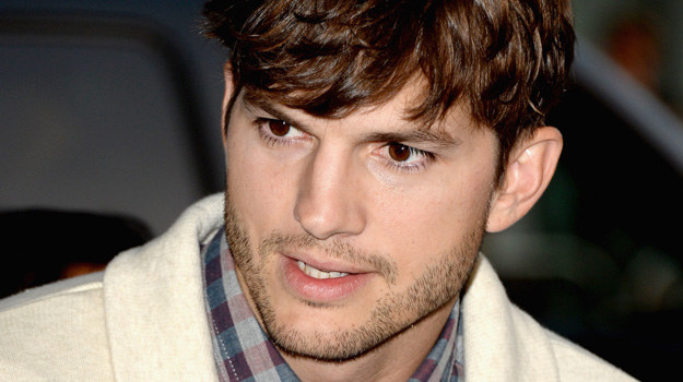 Ashton Kutcher znów jest do wzięcia! Czy to oznacza rychły ślub z Milą Kunis? /Jason Merritt /Getty Images