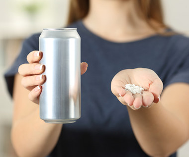 Aspartam - popularny zamiennik cukru. Czy jest bezpieczny dla zdrowia?