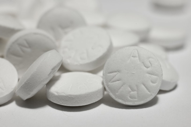 Aspiryna może być szkodliwa /123RF/PICSEL