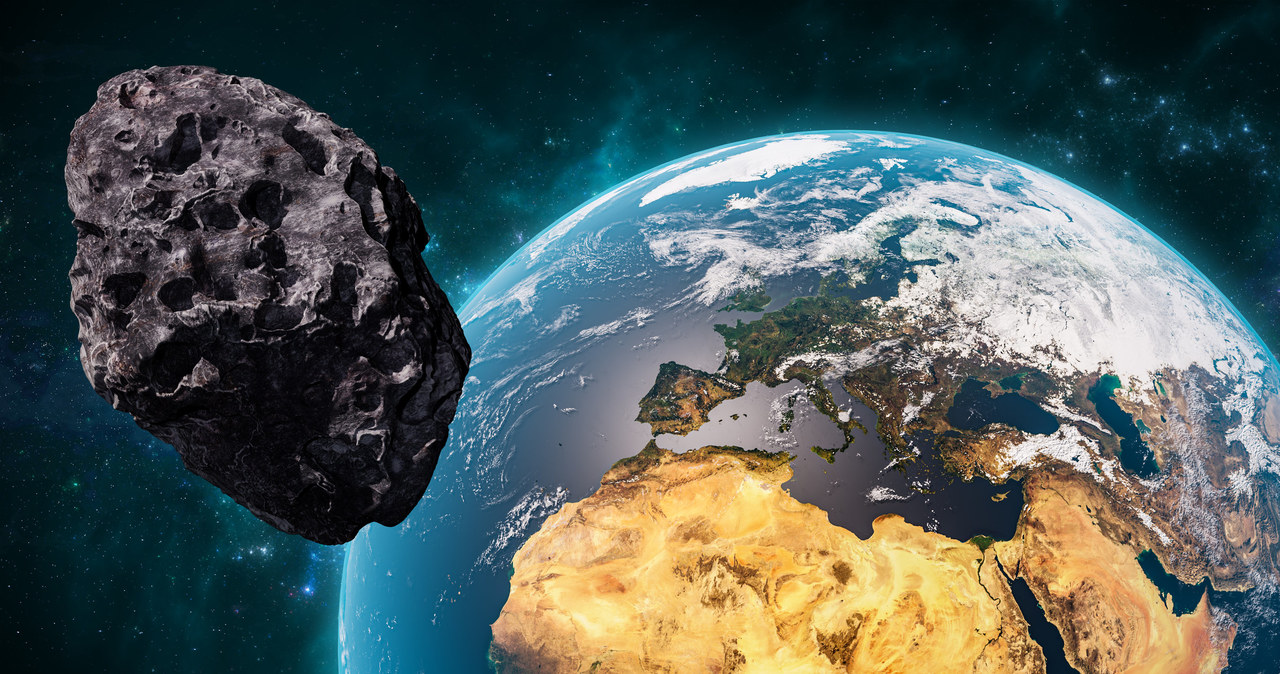 Asteroida 2024 CY1 była trzy razy bliżej Ziemi od Księżyca. /123RF/PICSEL