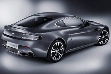 Aston martin V12 vantage /Informacja prasowa
