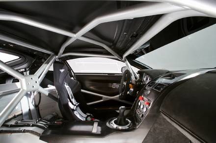 Aston martin V8 vantage N24 / Kliknij /INTERIA.PL