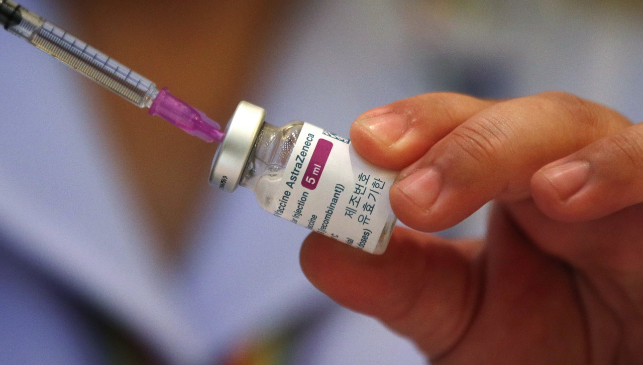 AstraZeneca broni swojej szczepionki. "Nie ma dowodów na zwiększone ryzyko" 