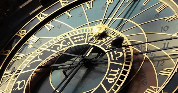 Astrologia finansowa - matematyka i wiara w służbie ekonomii i finansów /&copy;123RF/PICSEL