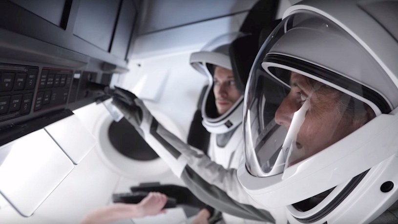 Astronauci SpaceX będą przewożeni na platformę startową Modelami X /Geekweek