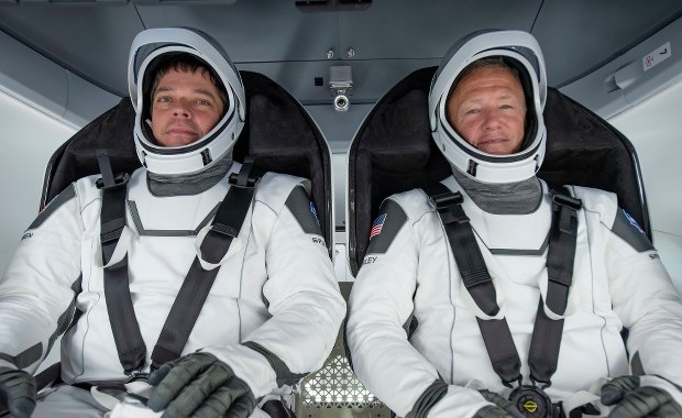 Astronauci z Dragona wracają na Ziemię. Historyczna misja SpaceX i NASA zbliża się do finału [TRANSMISJA]