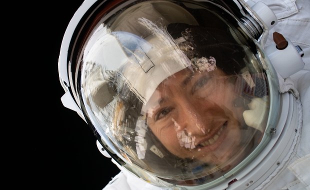 Astronautka rekordzistka wraca na Ziemię