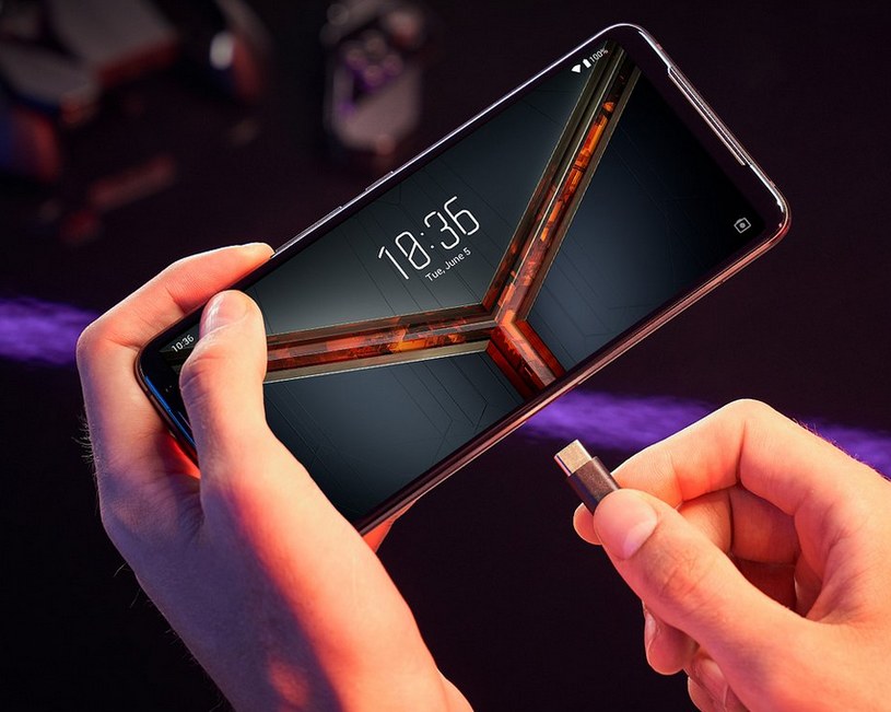 ASUS ROG Phone II /materiały prasowe