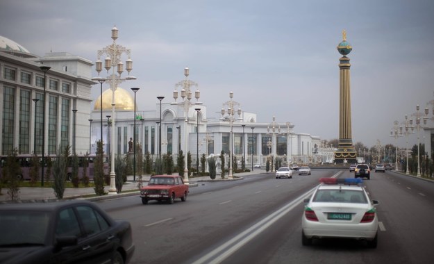 Aszchabad, stolica Turkmenistanu /MICHAEL KAPPELER /PAP/DPA