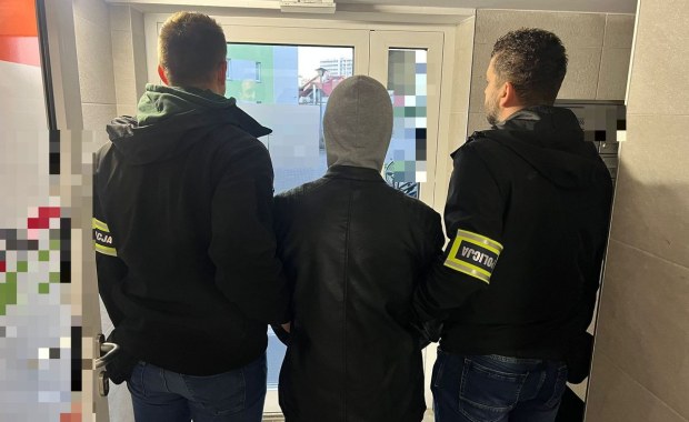 Atak 16-letniego nożownika w Rzeszowie. Napastnik był w masce przeciwgazowej