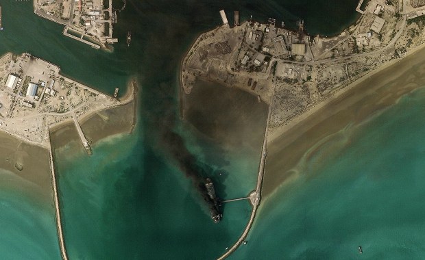 Atak dronów na tankowiec w Cieśninie Ormuz. Jednostka powiązana z USA