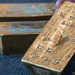 Pierwiastech chemiczny (Au ), metal , liczba atomowa 79