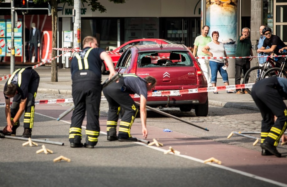 Atak maczetą w Niemczech /CHRISTOPH SCHMIDT /PAP/EPA