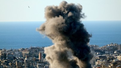 Atak na ambasadę USA w Rijadzie, wybuchy na przedmieściach Bejrutu [RELACJA]