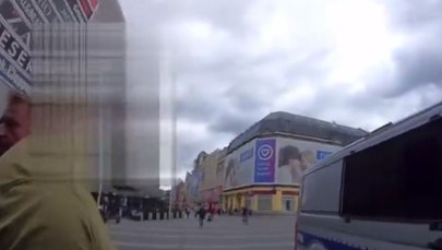 Atak na Borysa Budkę. Sprawca usłyszał zarzuty, opublikowano nagranie z zatrzymania