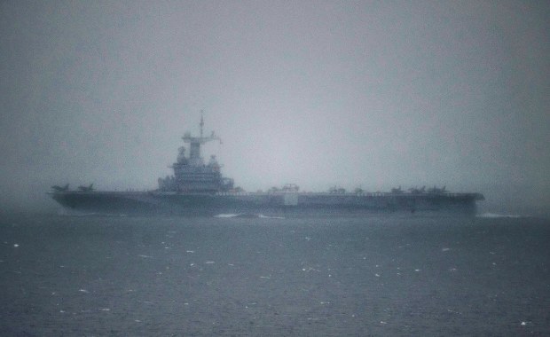 Atak na Iran. Lotniskowiec Charles de Gaulle wpłynął na wody Morza Śródziemnego