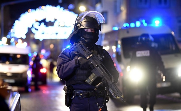 Atak na jarmarku bożonarodzeniowym w Strasburgu. Poszukiwany islamski ekstremista