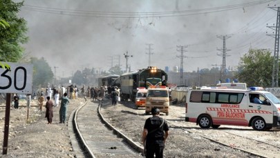 Atak na pociąg. Wiele ofiar w Pakistanie