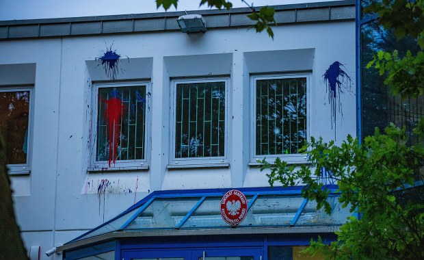 Atak na polski konsulat w Hamburgu. Policja ma nagranie z monitoringu