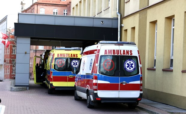 Atak na sanitariusza. Pacjent pod wpływem narkotyków złamał mu rękę