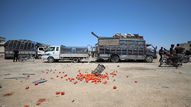 Atak na targ warzywny na północy Syrii /YAHYA NEMAH /PAP/EPA