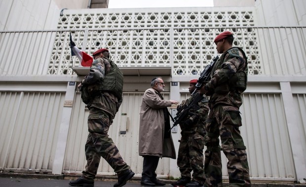 Atak na wojskowy patrol uliczny we Francji