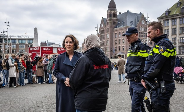 Atak nożownika w Amsterdamie. Policja podała narodowość sprawcy