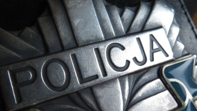 Atak nożownika w centrum Wiązowa. Kilkukrotnie dźgnął 20-latkę