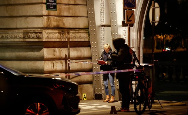 Atak nożownika w Paryżu. Ofiary to turyści 