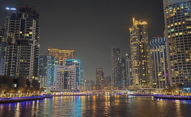 Atak rakietowy na Dubaj. Eksplozja w luksusowym hotelu