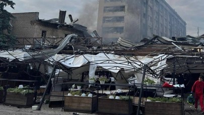 Atak rakietowy Rosjan na centrum Kramatorska. Są zabici i ranni